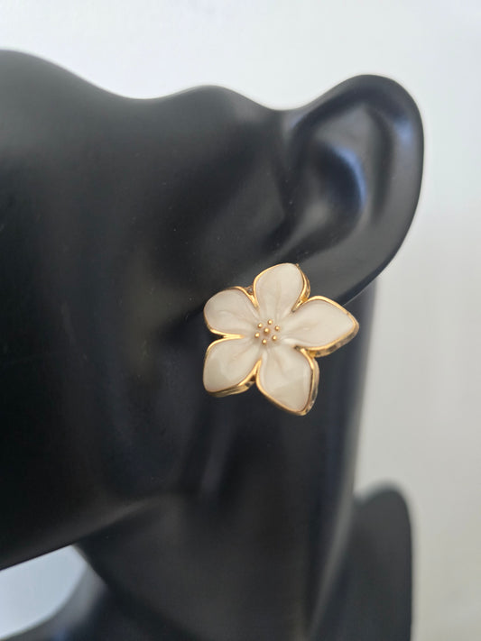 MoUi New Redesign Vintage Floral Stud - Cream