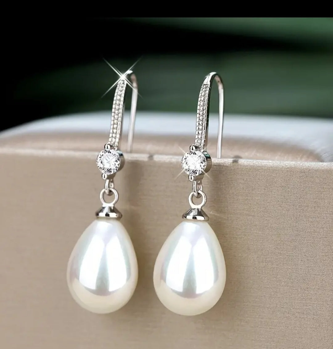 MoUI. New Droplet Faux Pearl Decor Dangle Earrings