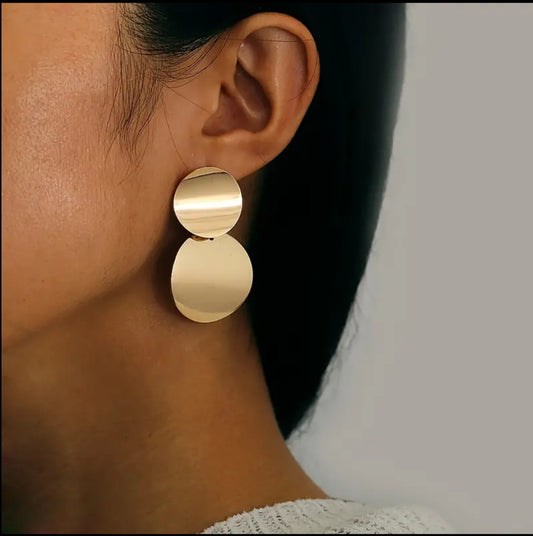 MoUi. New Vintage Minimalist Metal Element Earrings with Geometric Circular Discs – Gold