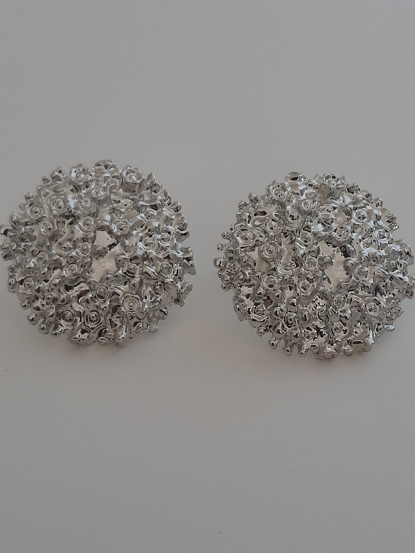 MoUi. New Mezmerising Silver Crushed Stud