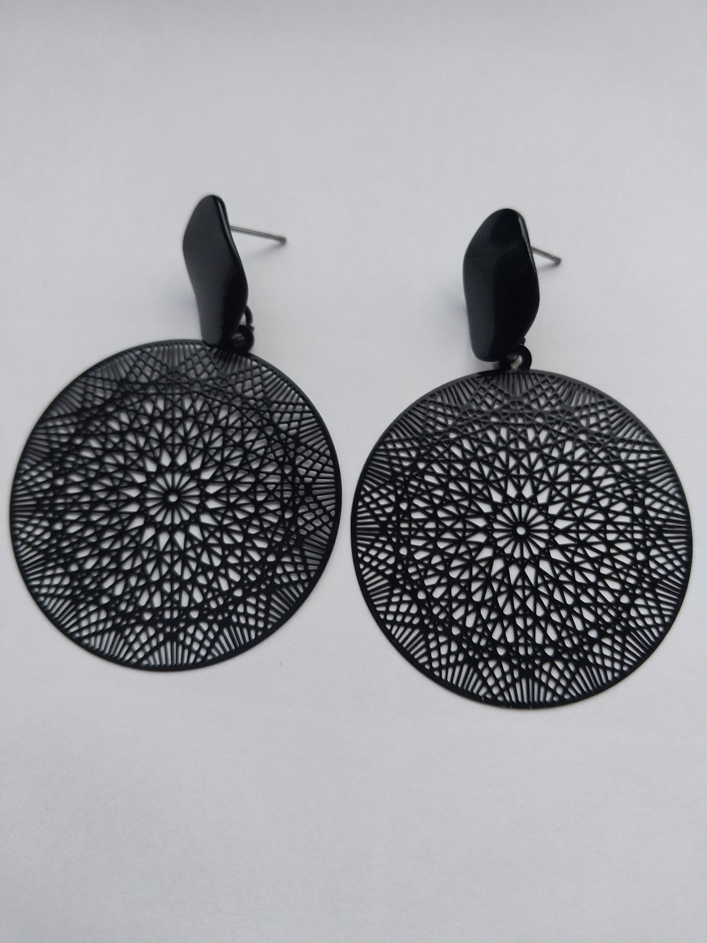 Fashionable Black Patterned Drop